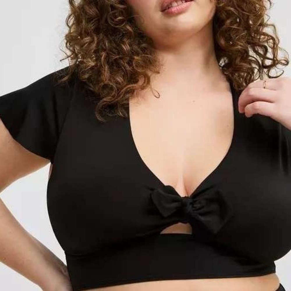 Torrid Black Flutter Sleeve V-Neck Bikini‎ Top Keyhole Plus Size 4 12074921